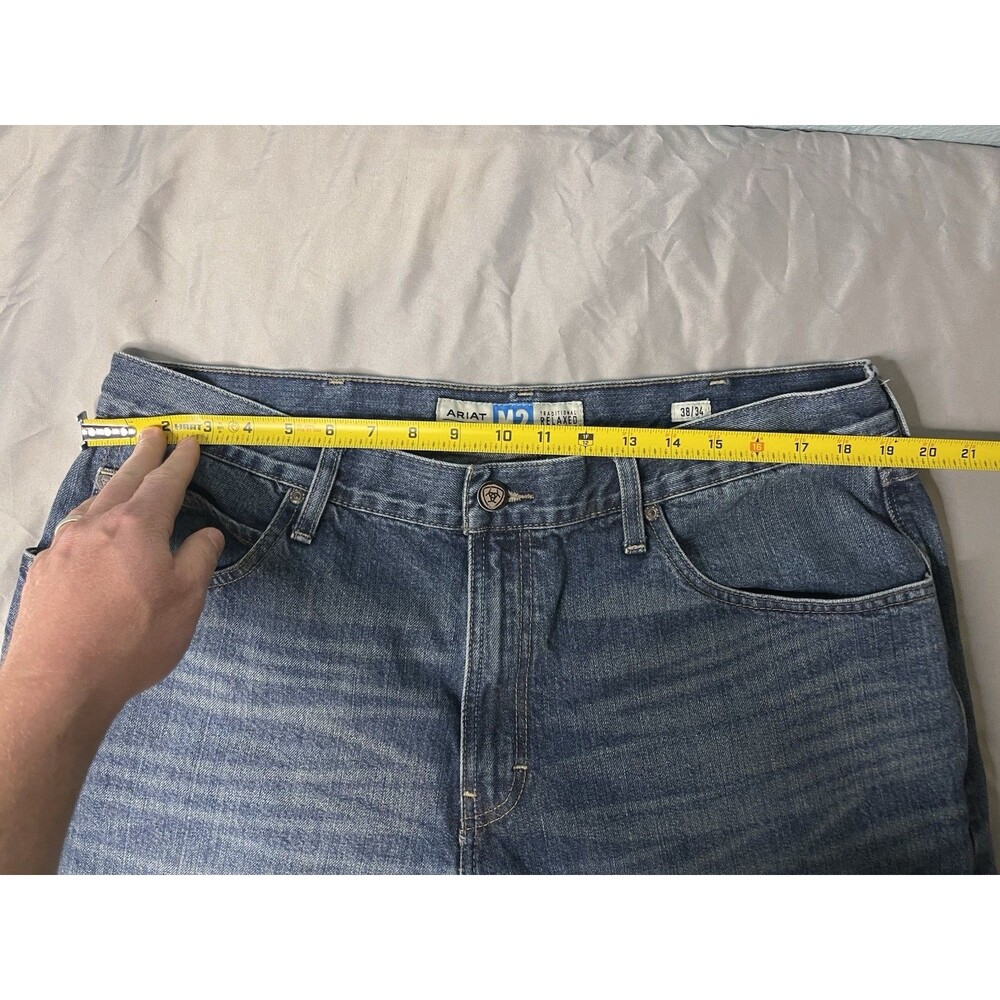 Ariat M2 Legacy Relaxed Boot Cut Jeans Mens 38x34 Medium Wash Denim Whiskered - Picture 7 of 8